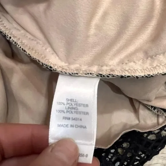 Listing Image Blurred Background