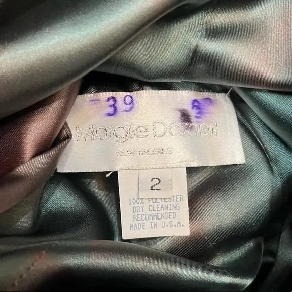 Listing Image Blurred Background