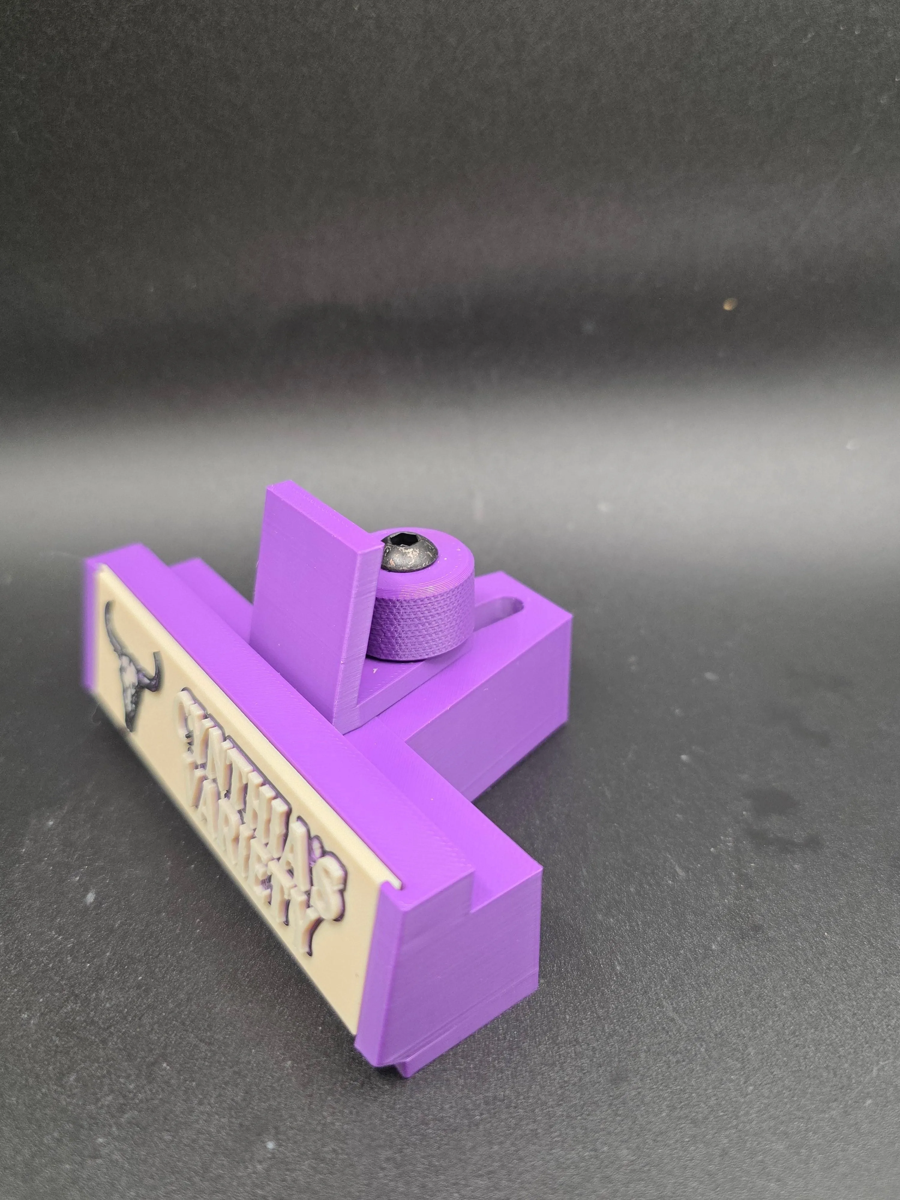 Custom Adjustable Card Stand