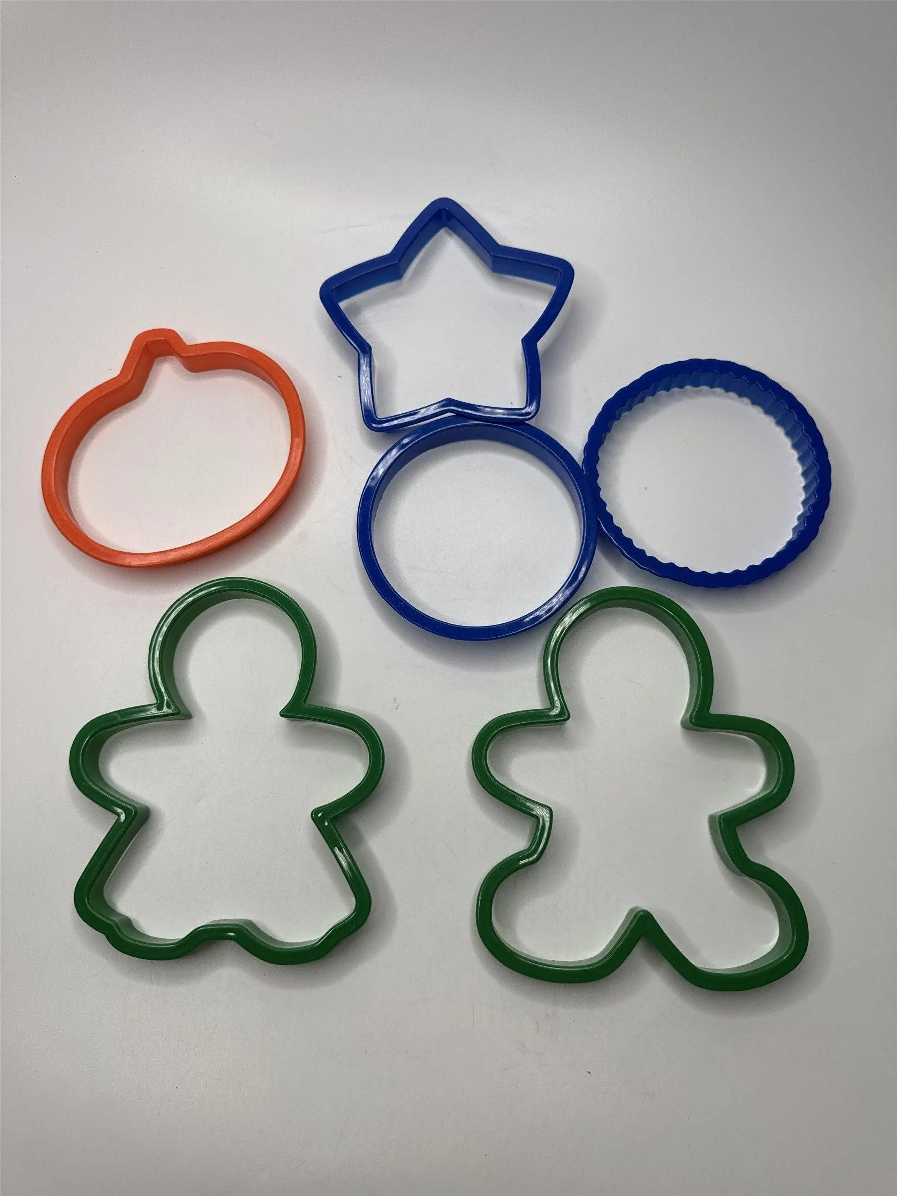 Lot of 5 Large Cookie Cutters Including a Star, Two Circles, and Gingerbread