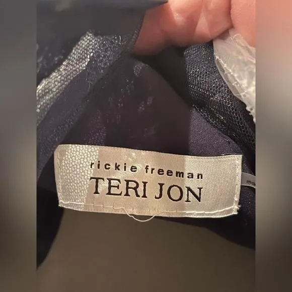 Listing Image Blurred Background