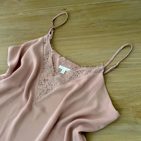 Listing Image Blurred Background
