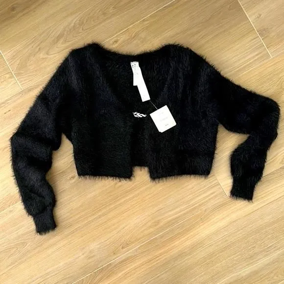 Listing Image Blurred Background