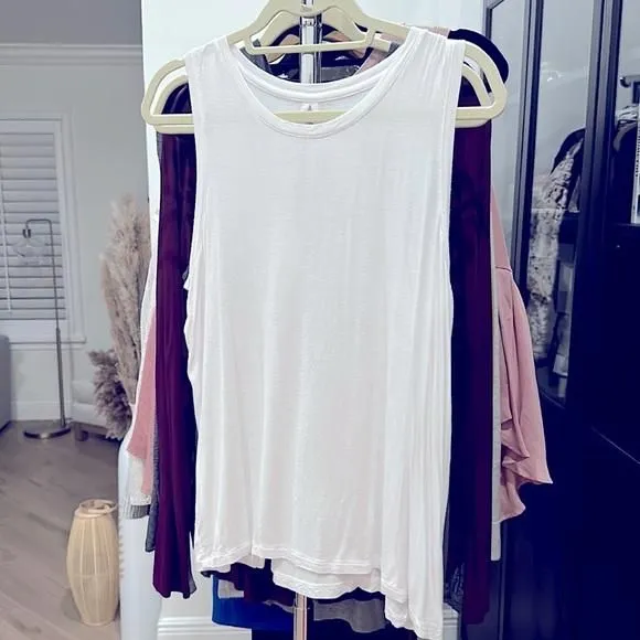 Product image for Halogen Crewneck High Low Tank - Size Large - White