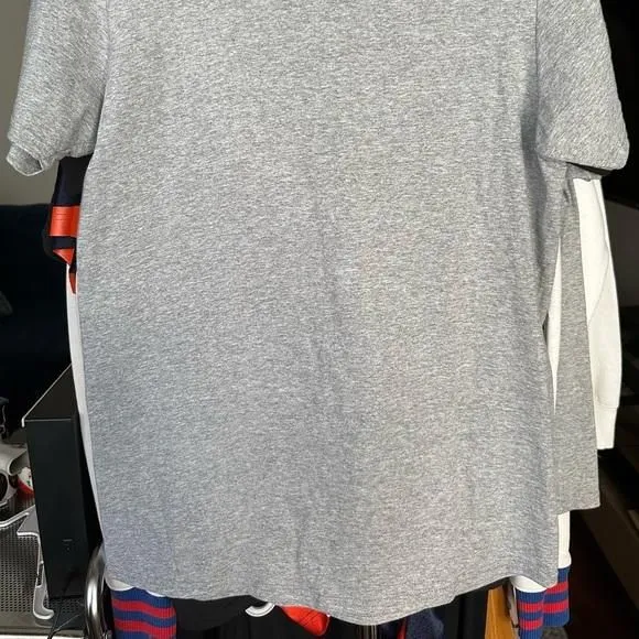 Listing Image Blurred Background