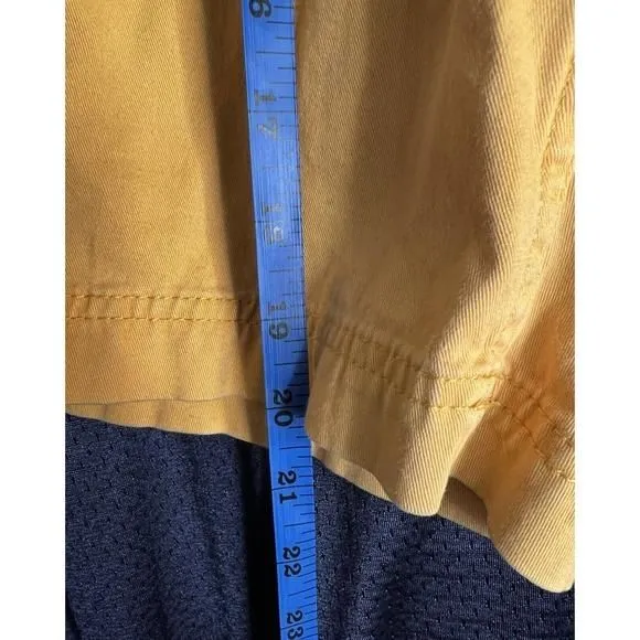 Listing Image Blurred Background