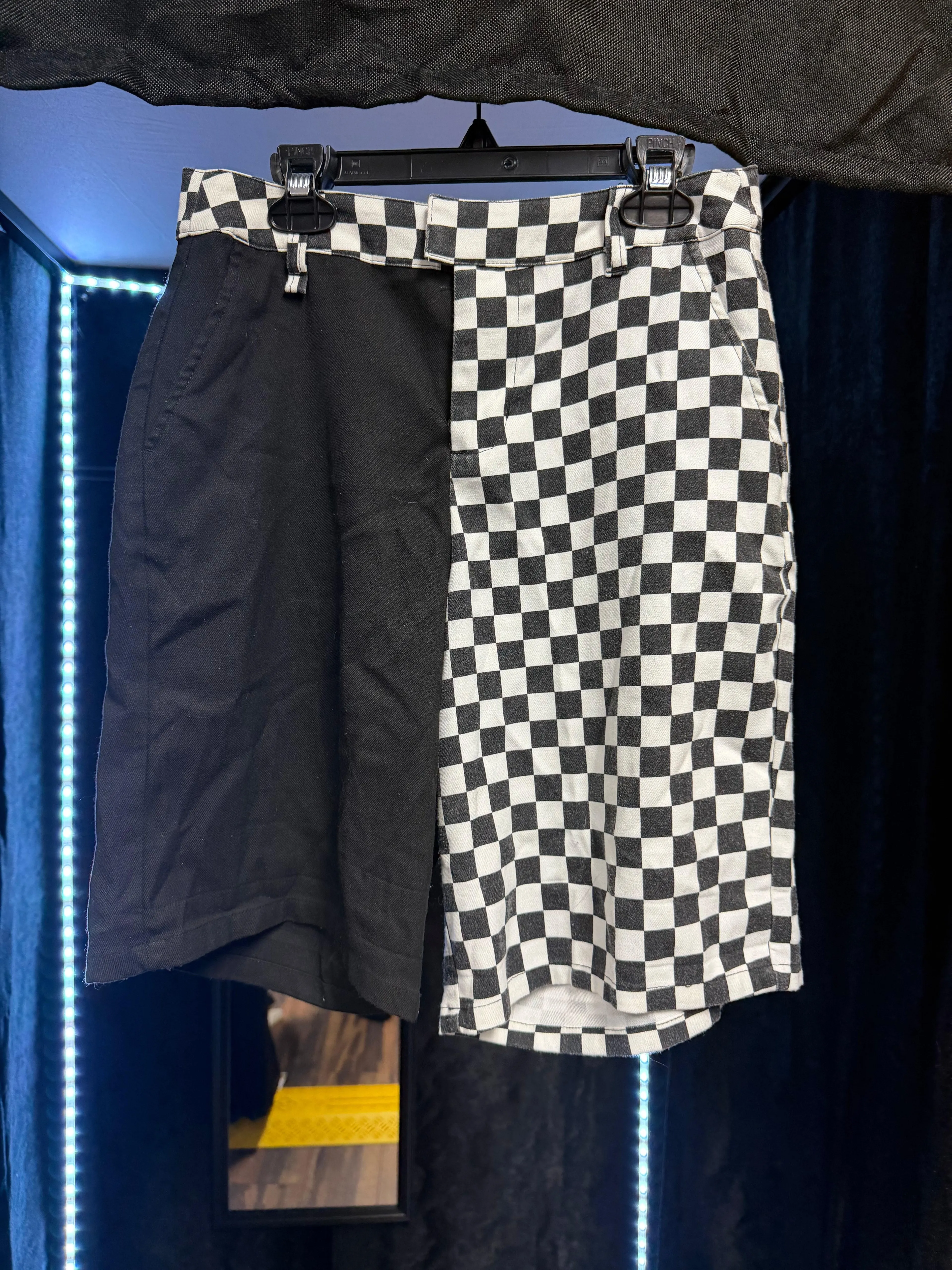 Hot Topic- Bermuda Shorts- Size S