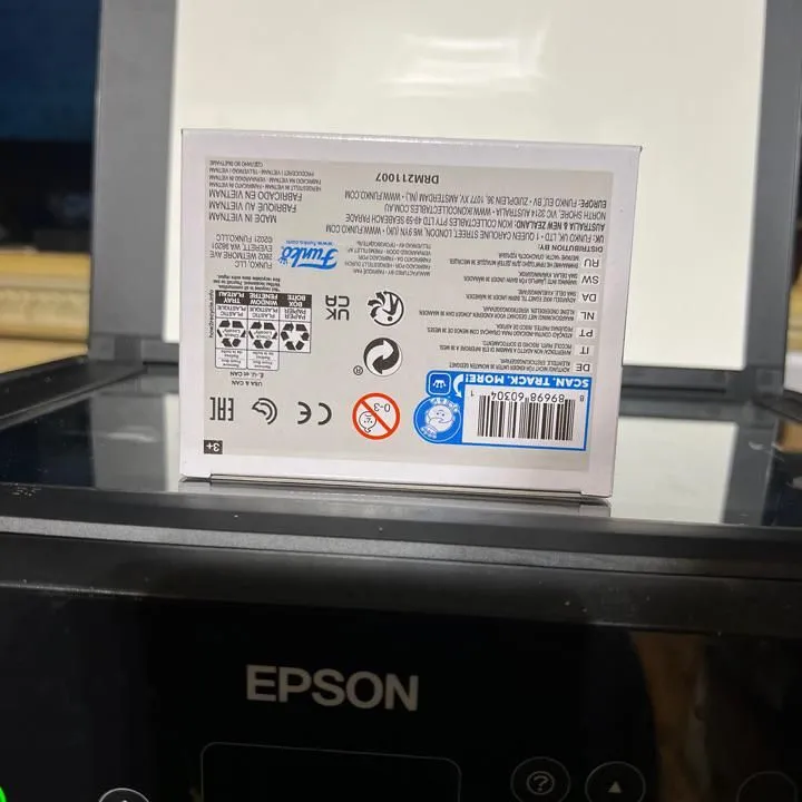 Listing Image Blurred Background