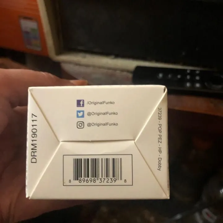 Listing Image Blurred Background