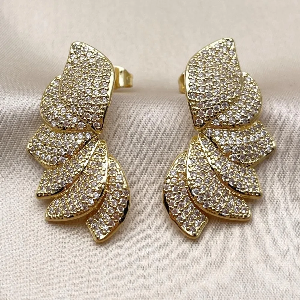 Oro Laminado Stud Earring, Gold Filled Style Flower Design, with White Cubic Zirconia, Polished, Golden Finish