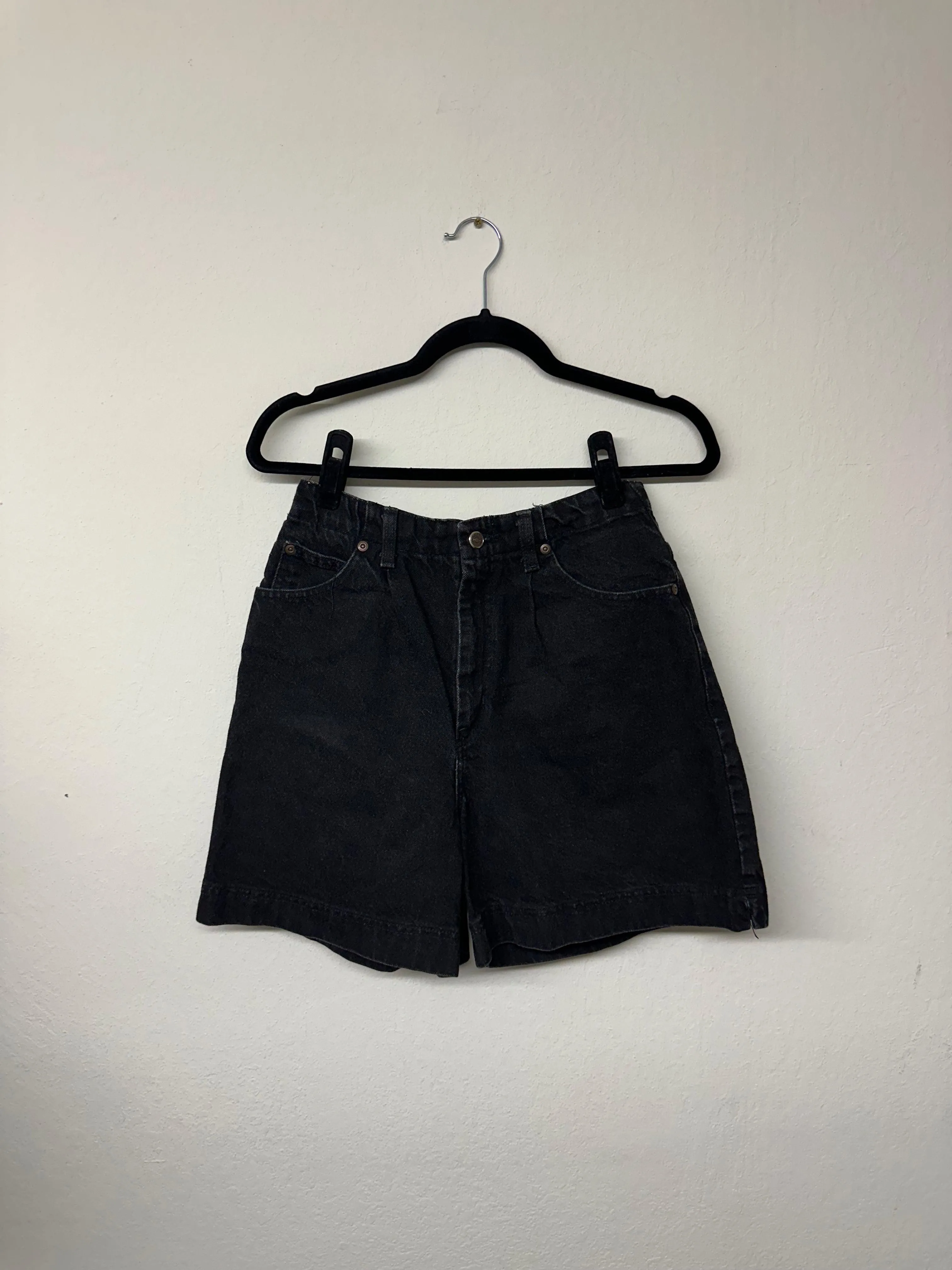 High Sierra 90s High Waist Mid-Length Black Denim Shorts
