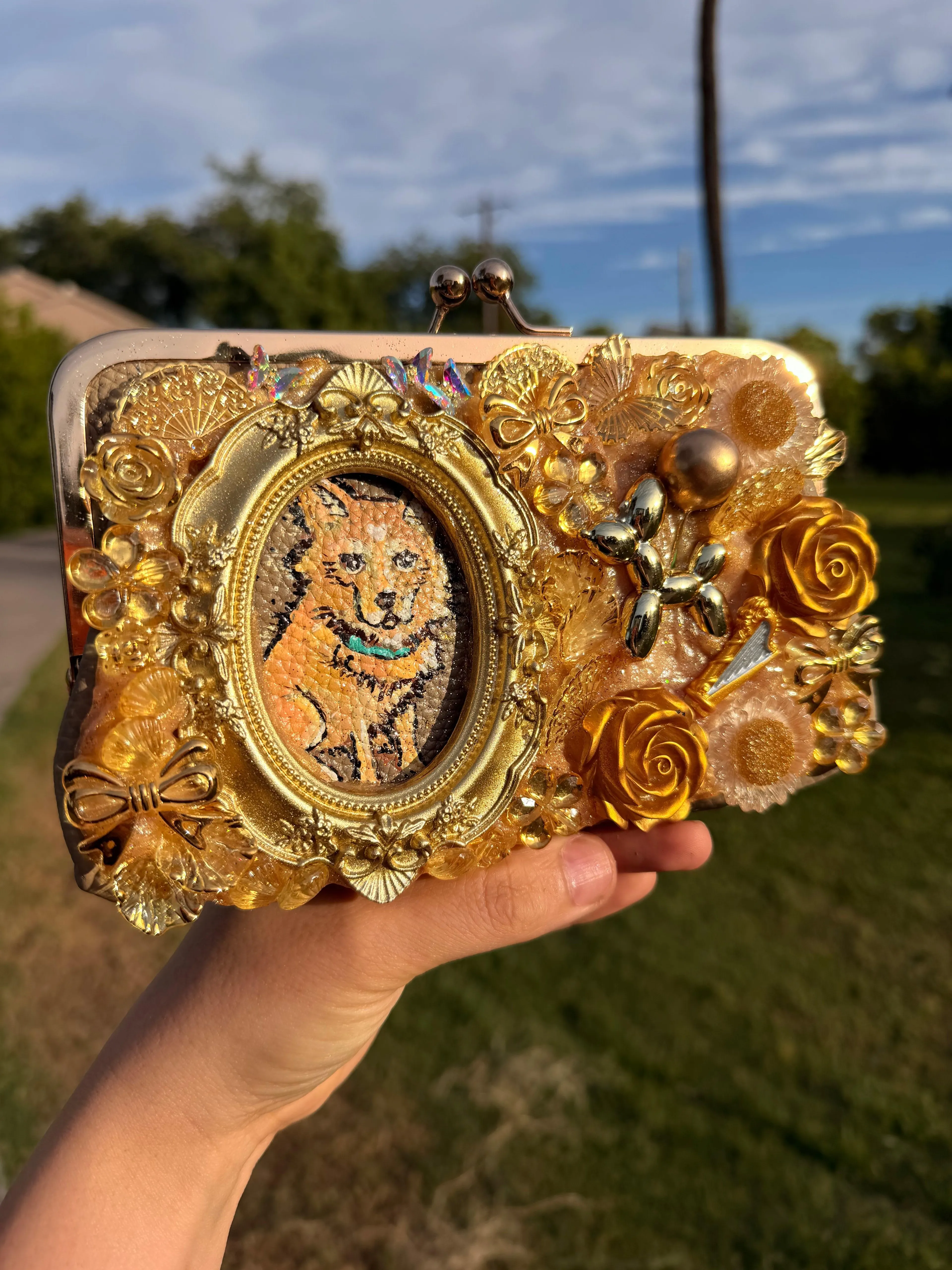 🐶✨ Golden Luxe Dog Decoden Pouch – Handcrafted Hand-Painted Clutch