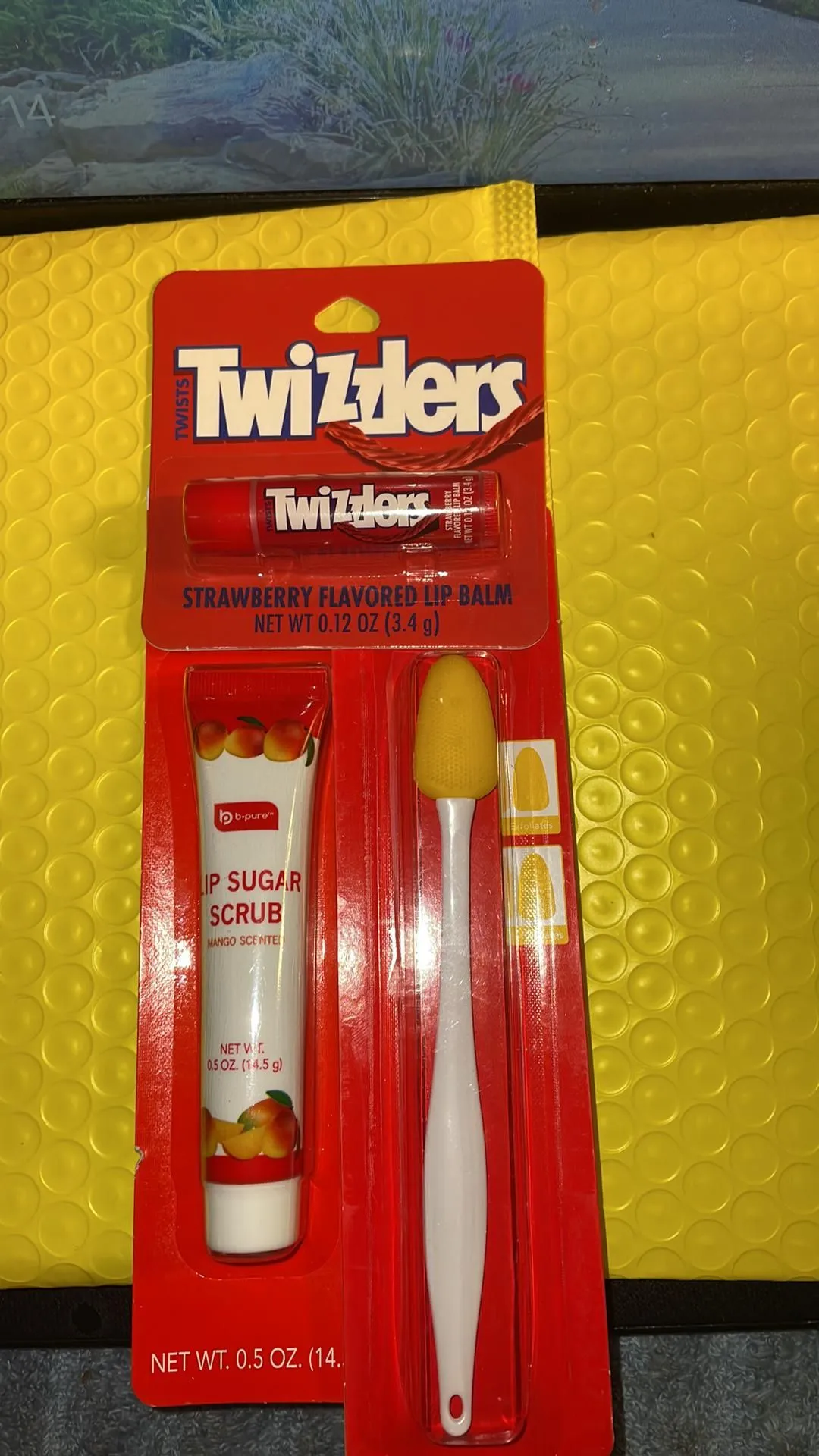 Product image for Lip scrubber /moisturizer set 