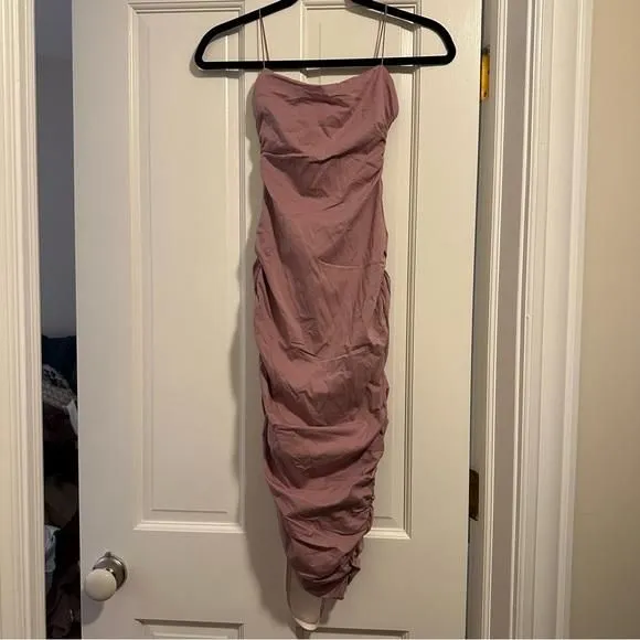 Listing Image Blurred Background