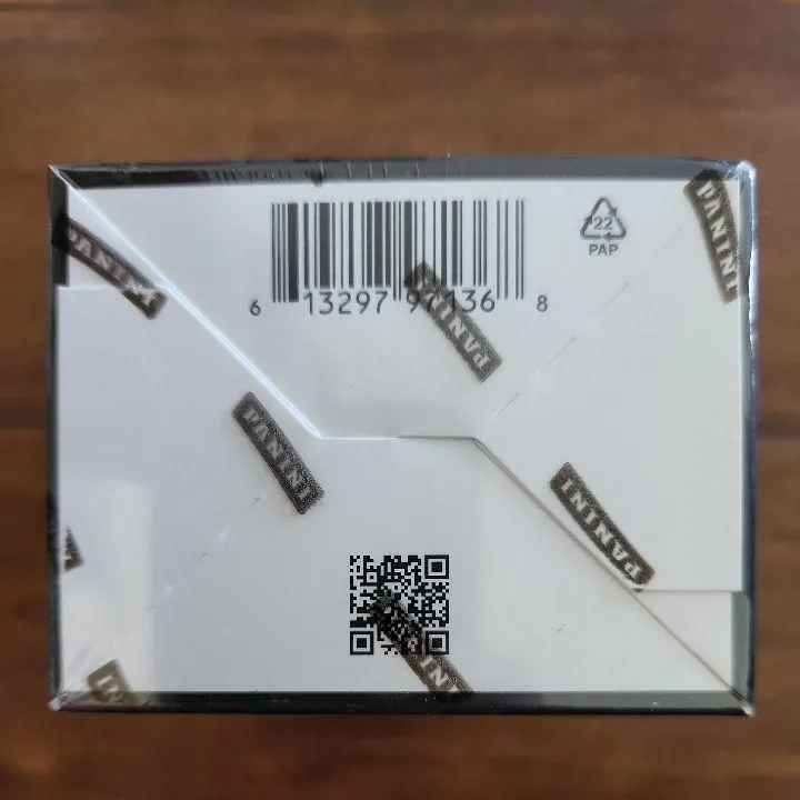 Listing Image Blurred Background