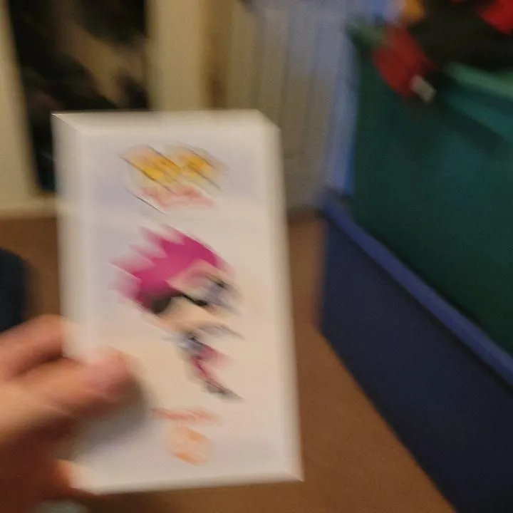 Listing Image Blurred Background