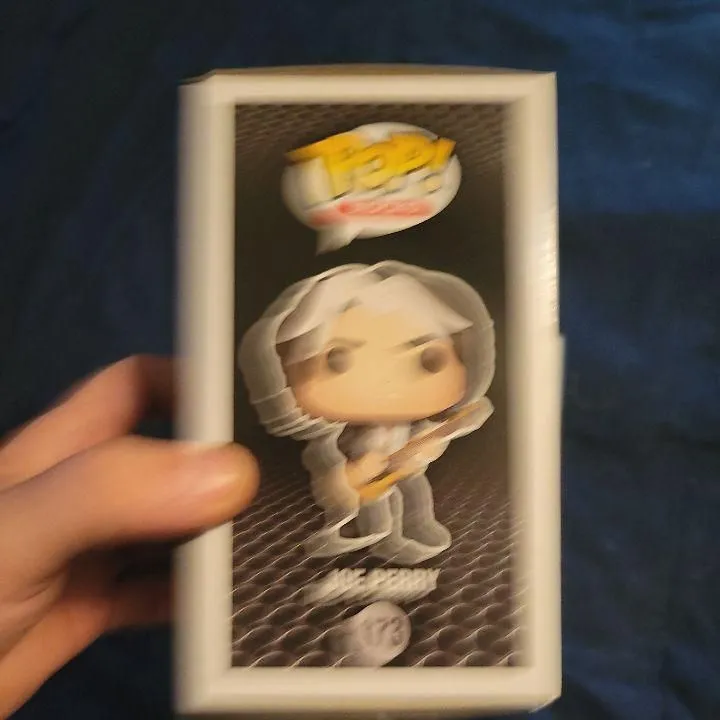 Listing Image Blurred Background