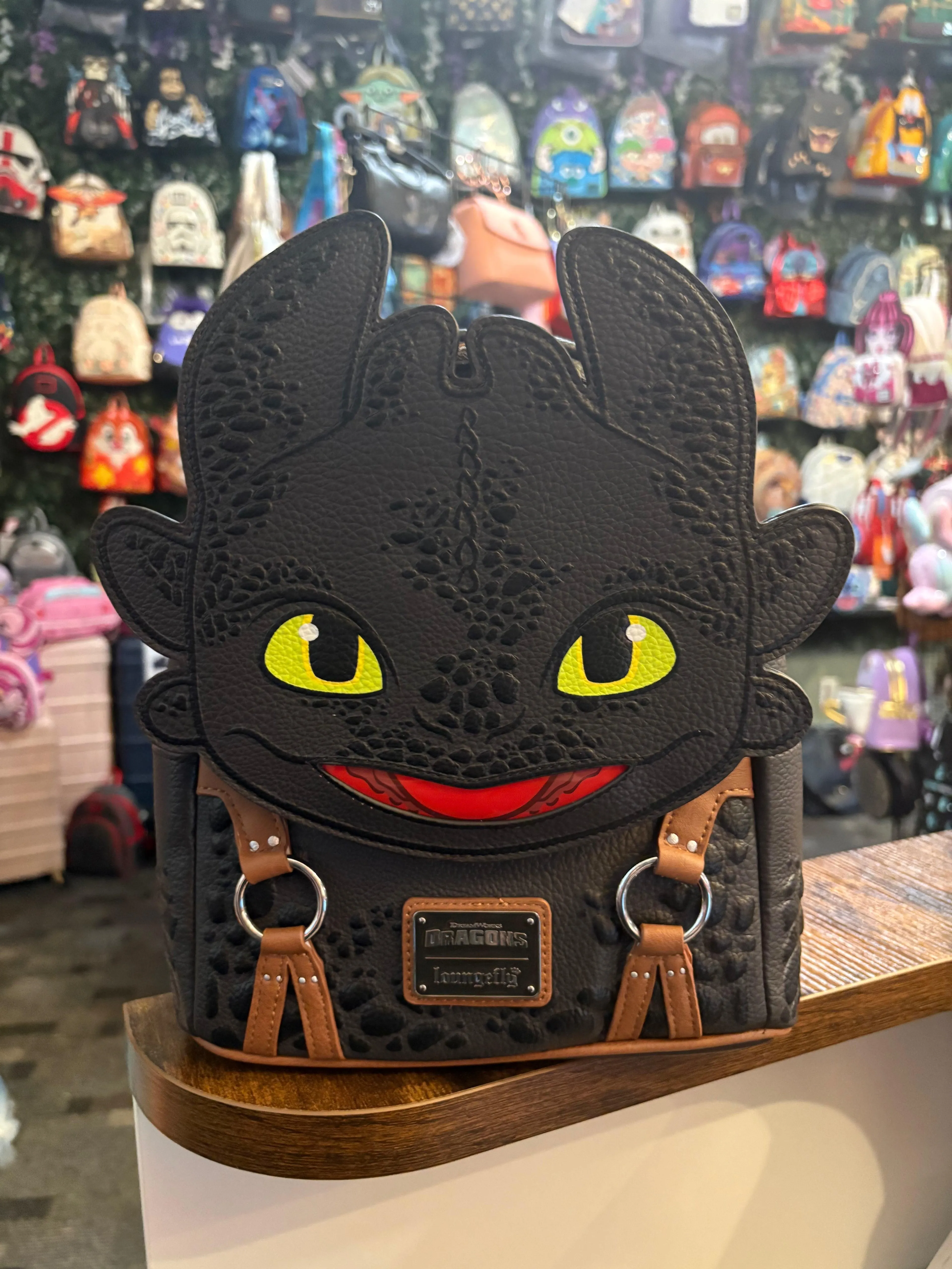 Loungefly Books A Million How to Train Your Dragon Toothless lights Up movable parts