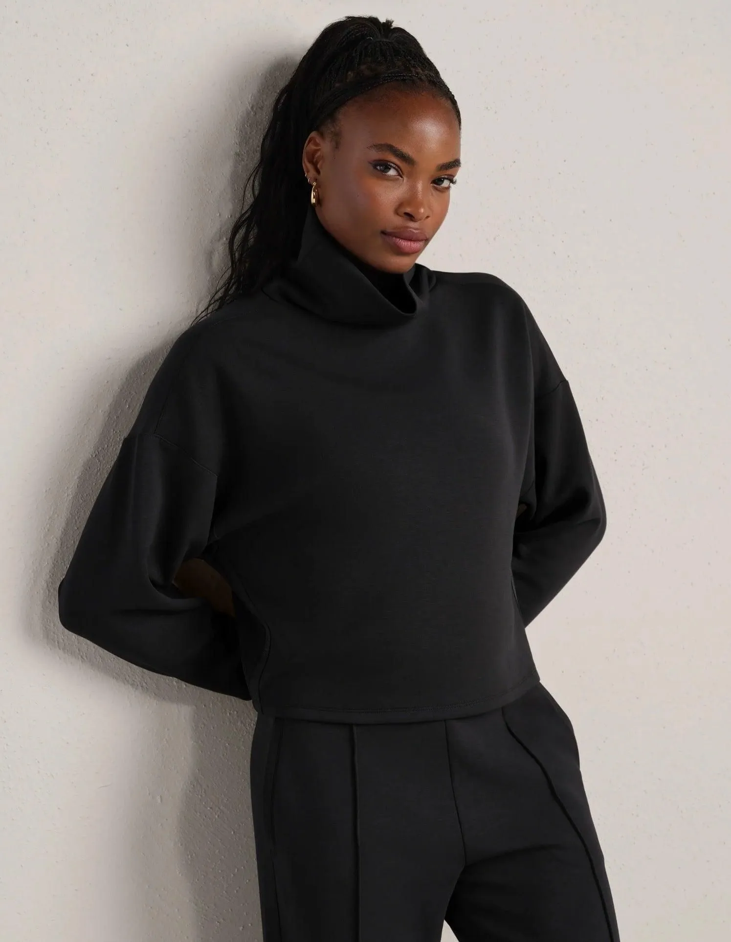RHONE DreamGlow™ Mock Neck