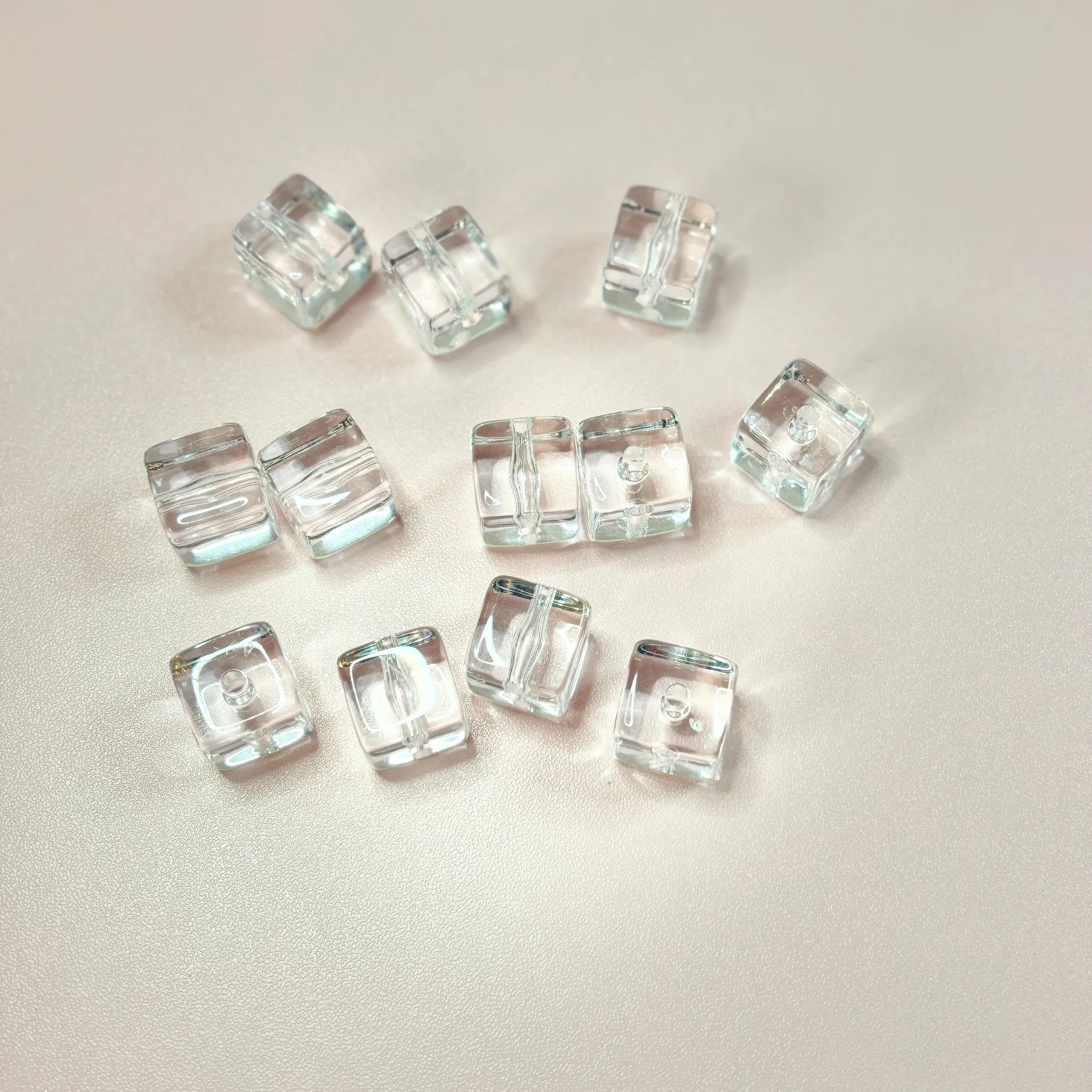 Clear Cube Base Beads – 16mm - 15 Pack