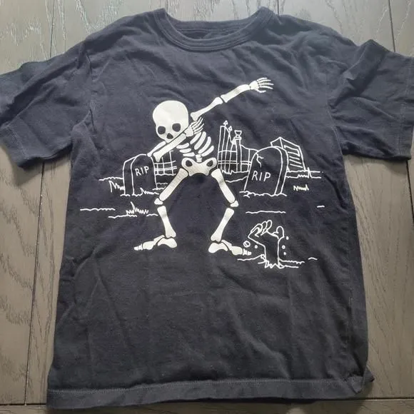 Product image for Halloween Shirt glow in the dark Children's place size 5/6 skeletons boys girls