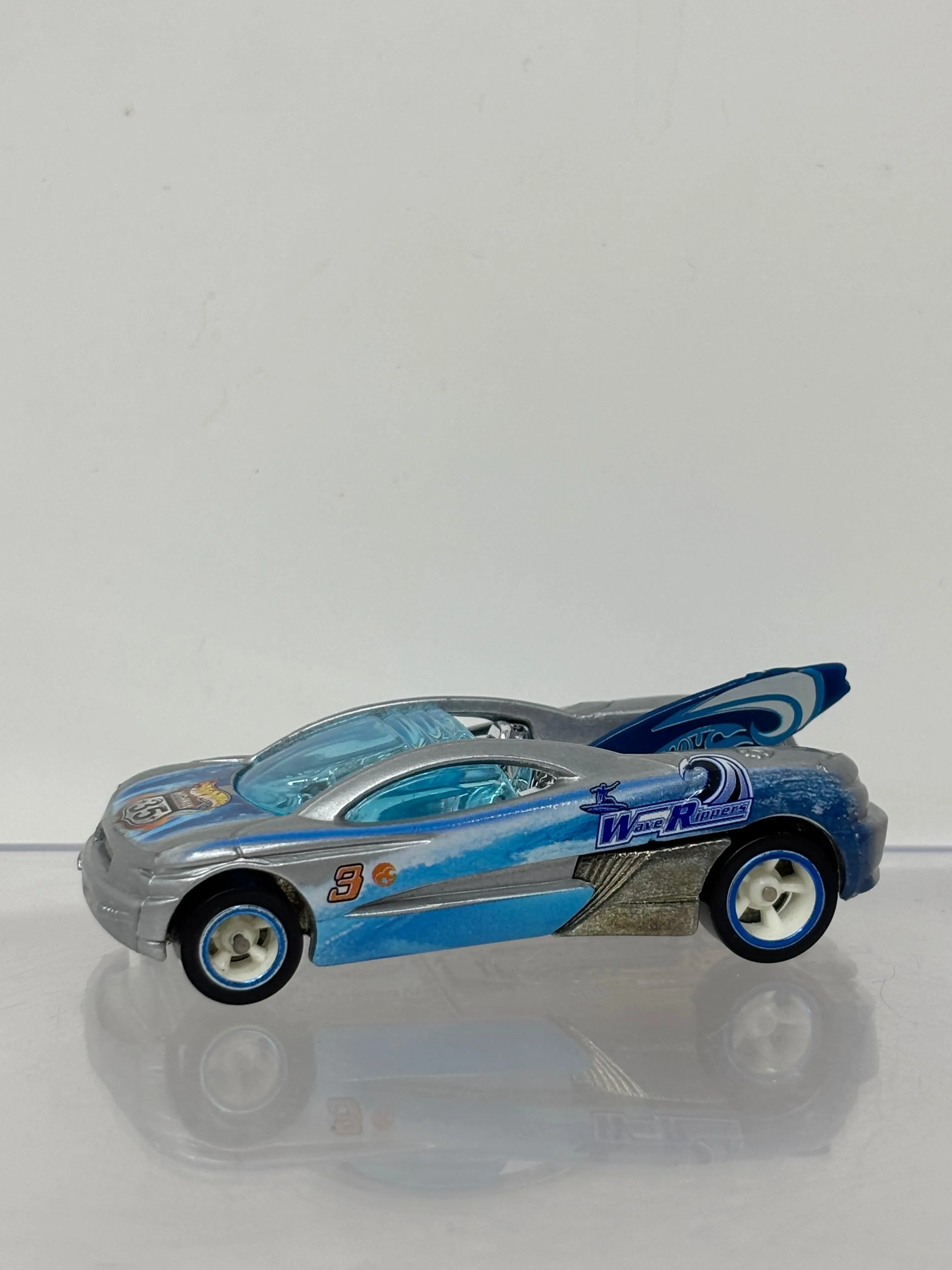 Loose Hot Wheels 2008 Highway 35 Backdraft Wave Rippers