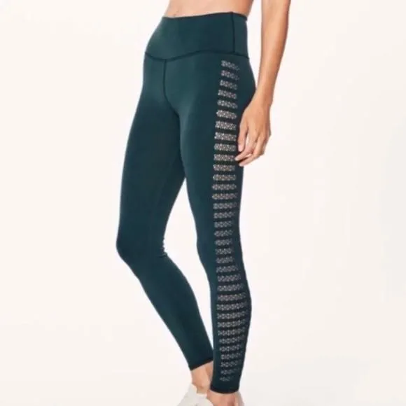Product image for LULULEMON reveal tights 4 seamless teal pants 25"