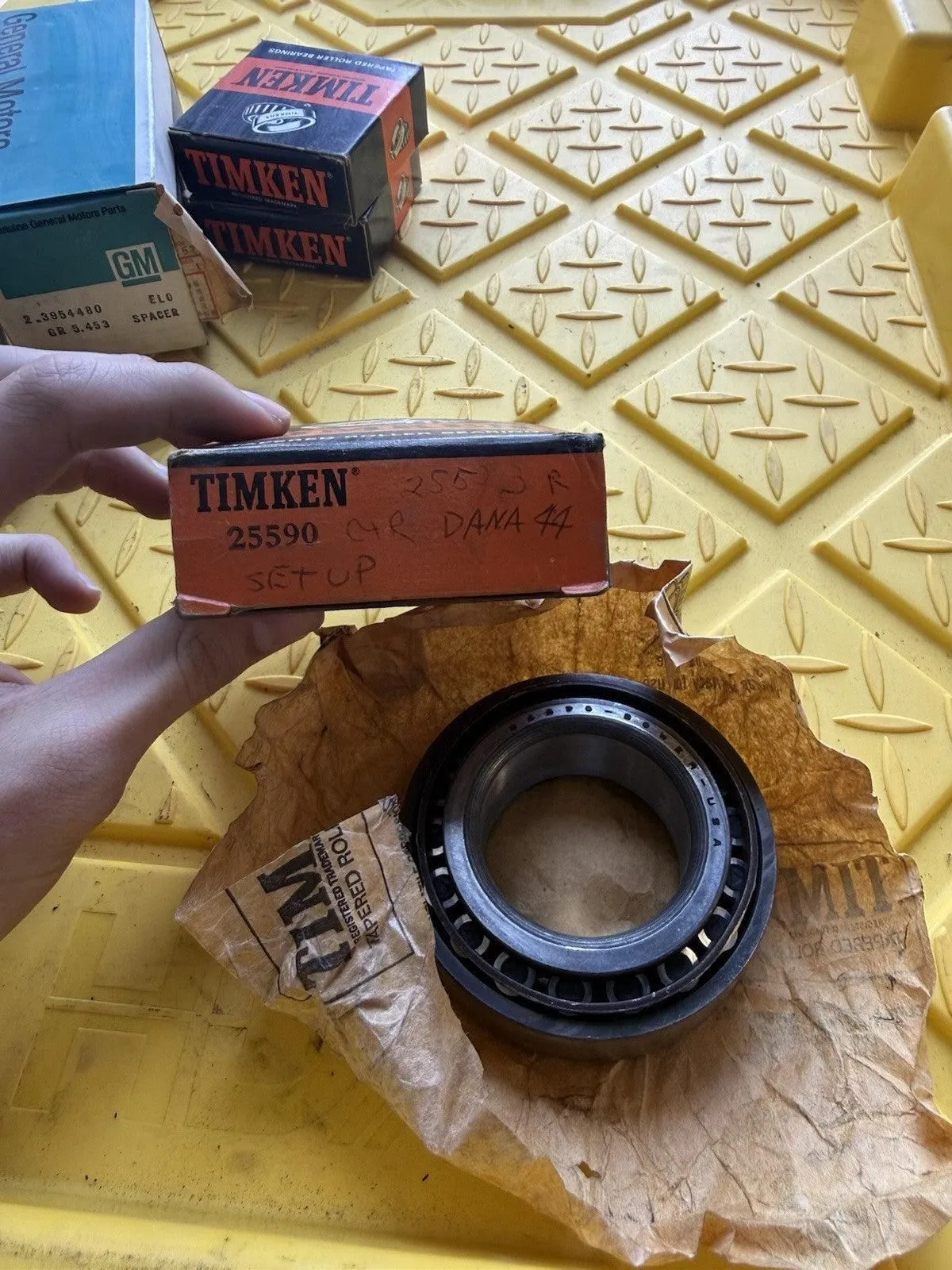Timken 25590 Tapered Roller Bearing Cone Dana 44 Differential