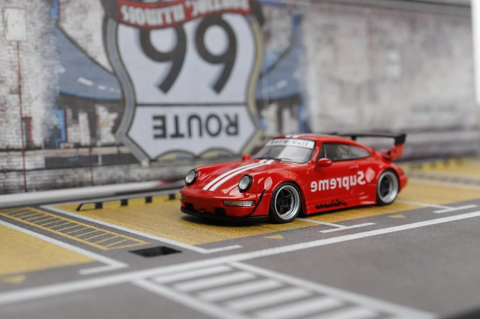DEcode Porsche RWB 964 (SUPREME livery)