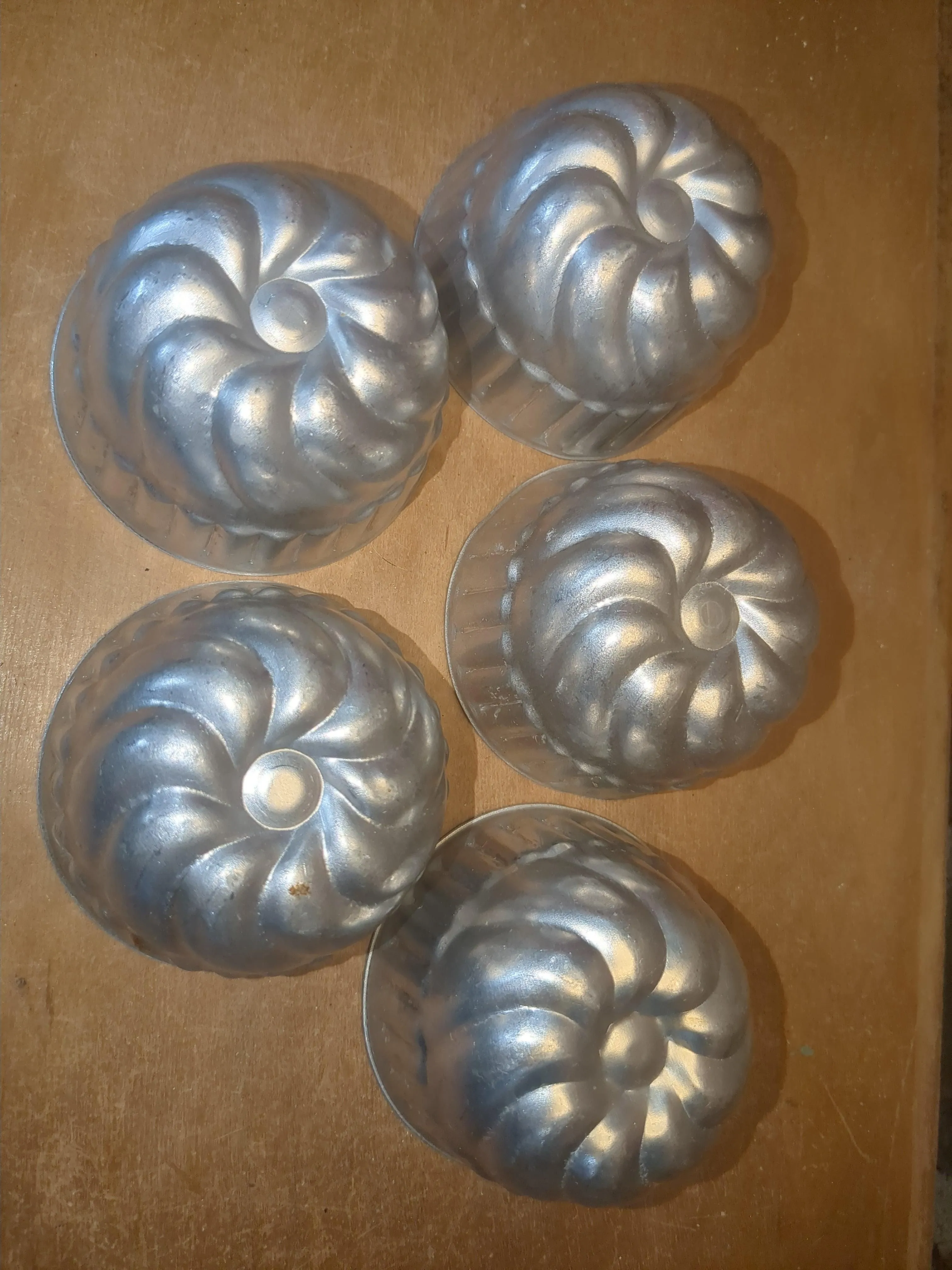Vintage Aluminum Molds Jello Cake Tart Bundt 3" Diameter alu07