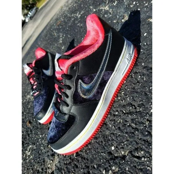 Product image for A19 SIZE 5Y | 6.5 WOMEN'S NIKE AIR FORCE 1 LOW PREMIUM HOUSTON BLACK /RED DZ5296