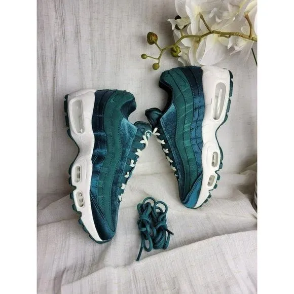 Product image for E42 SIZE 6 WOMEN'S NIKE AIR MAX 95 ATOMIC TEAL. DZ5226 300