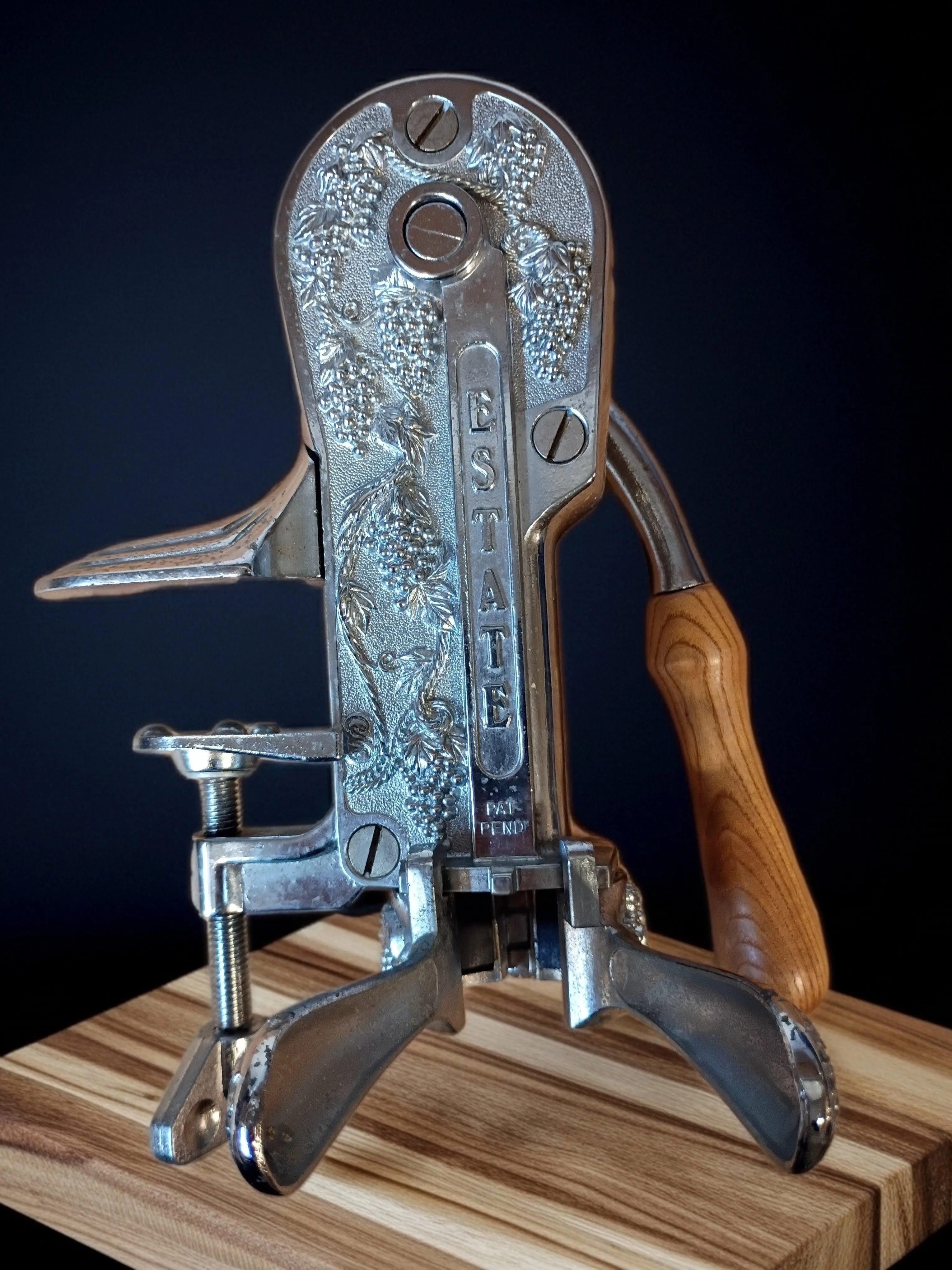 Vintage Rogar Estate Counter Mount Wine Bottle Opener – Excellent Condition