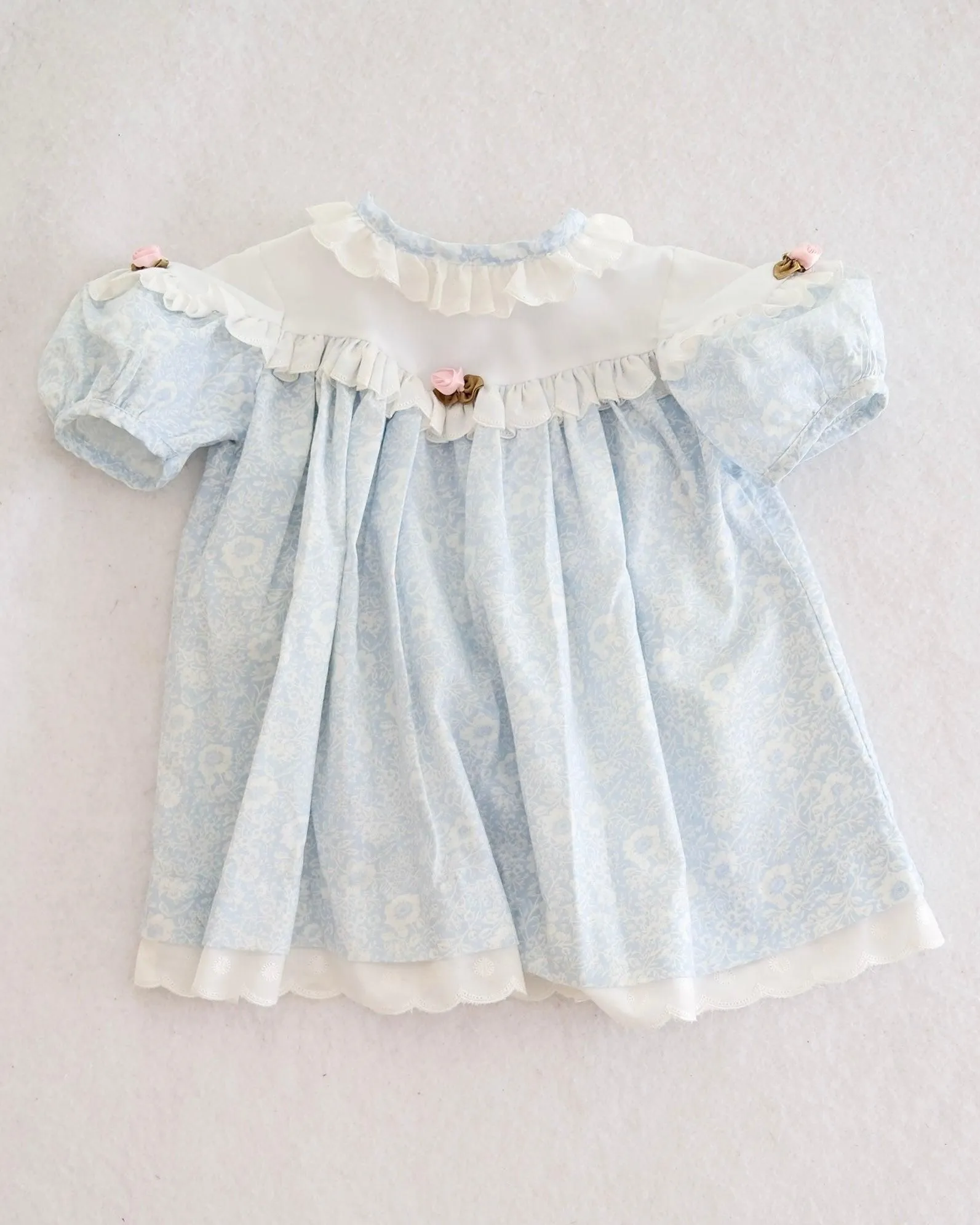 Vintage Rare Editions Ditsy Floral Eyelet Dress: 12m