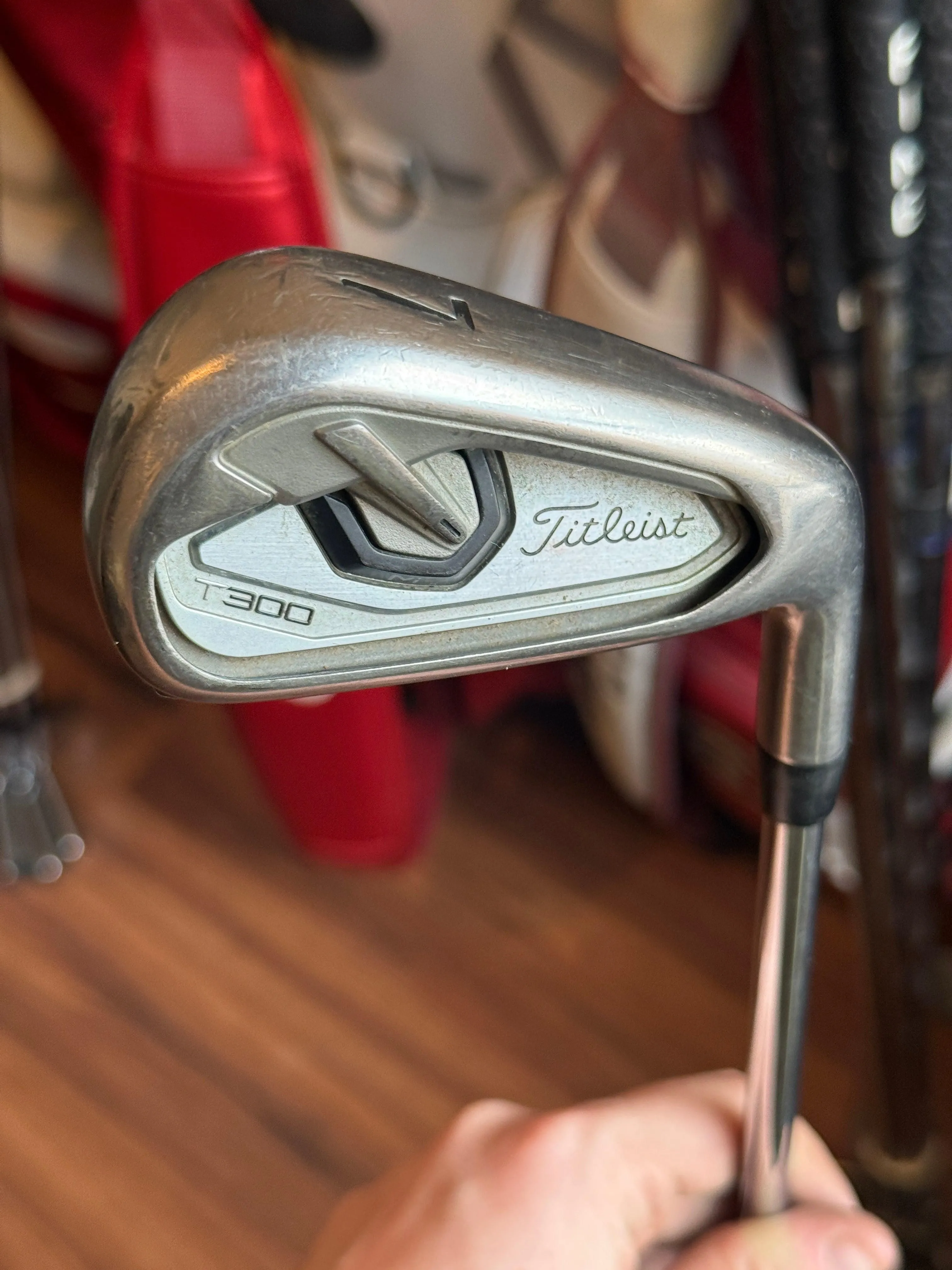 Titleist T300 7 Iron w/AMT Black R300 Steel Shaft
