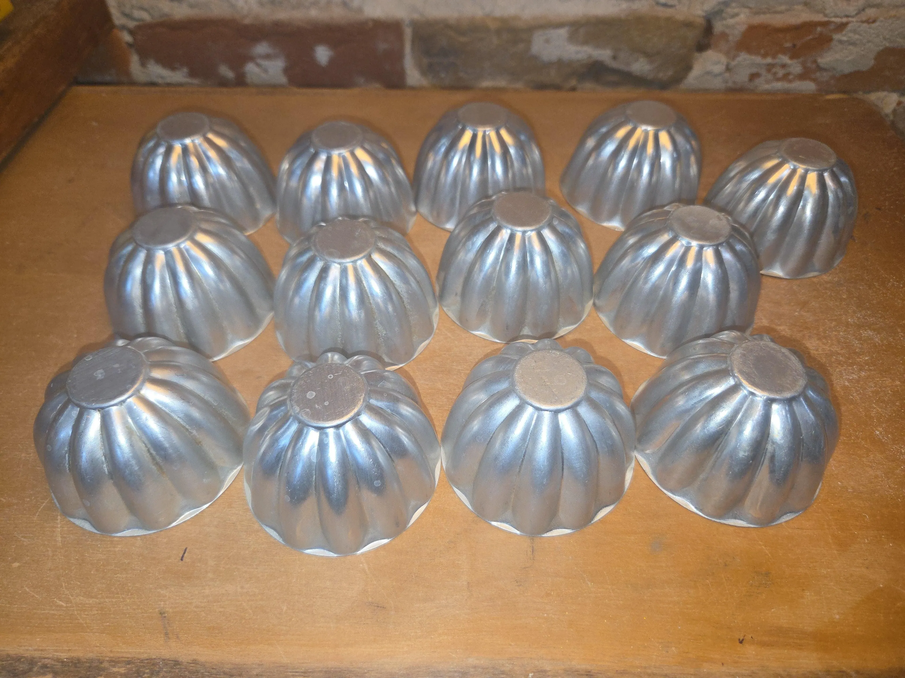 Vintage Small Aluminum Scalloped Fluted Tins Molds Cups Bundt Pans Set of 17 AS IS al22