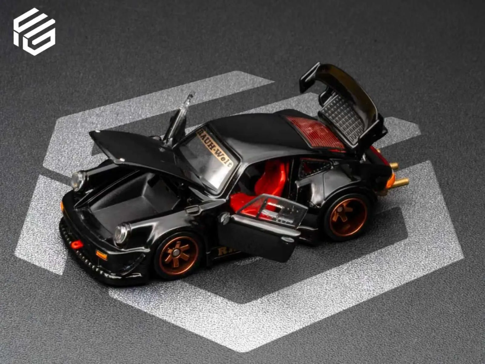 FG Porsche RWB 930 Fully Open (Black)