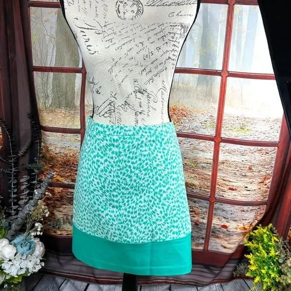 Product image for Michael Kors Cheetah Print Skirt - Green and White - size 14