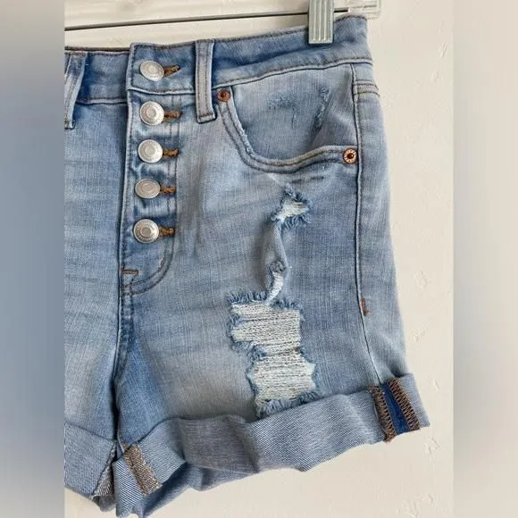 Listing Image Blurred Background