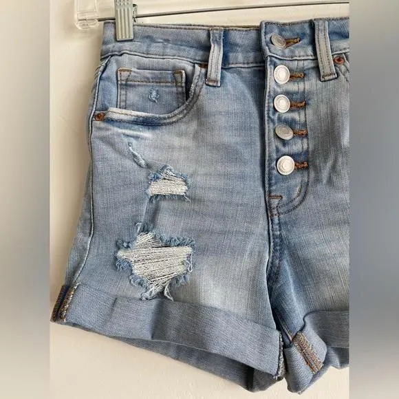 Listing Image Blurred Background