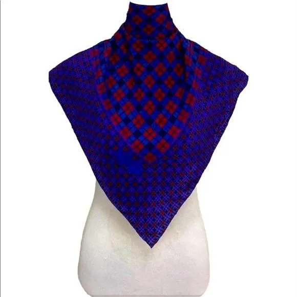 Product image for Vintage - Givenchy 100% Silk Scarf (30x30)