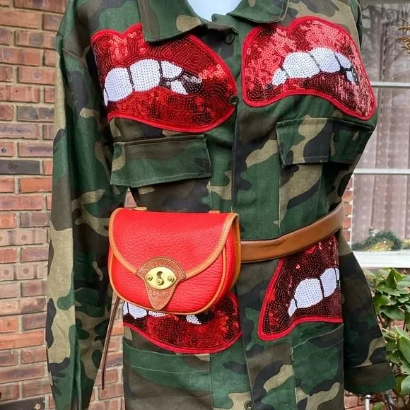 Product image for 1980-1990s Dooney & Bourke Crossbody, Red Leather Calvary Trooper Purse