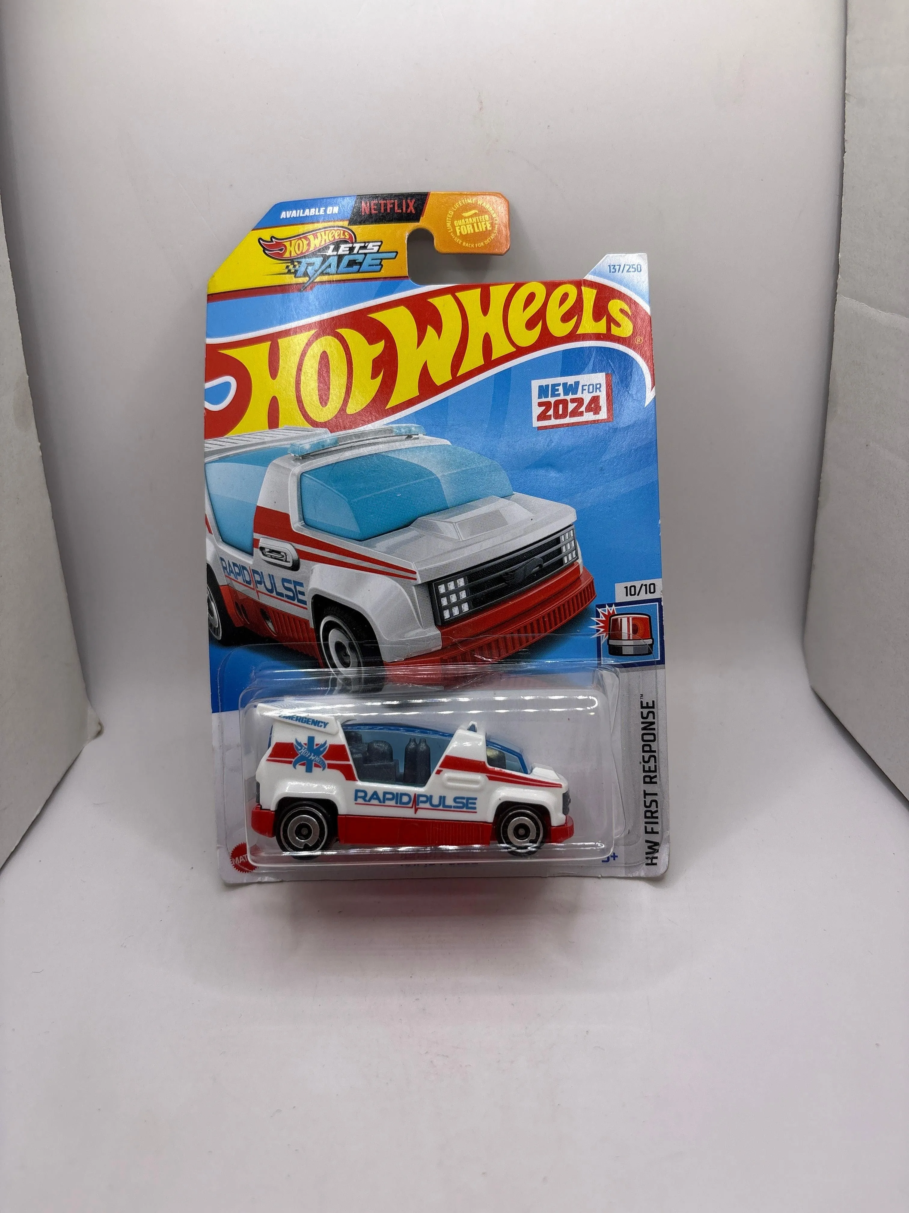 Hot Wheels Rapid Pulse Diecast white
