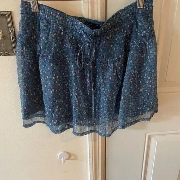 Listing Image Blurred Background