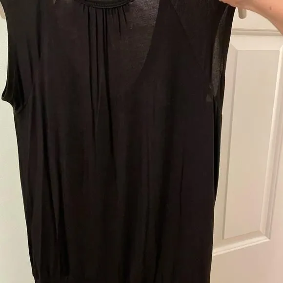 Listing Image Blurred Background
