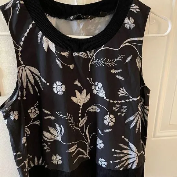 Product image for Athleta sleeveless top size SM