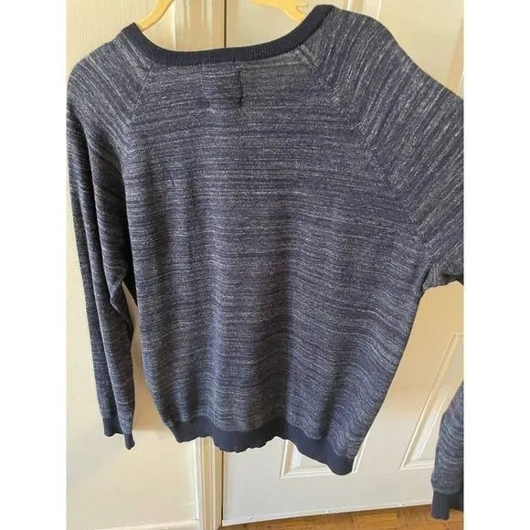 Listing Image Blurred Background