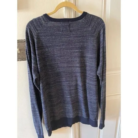 Listing Image Blurred Background