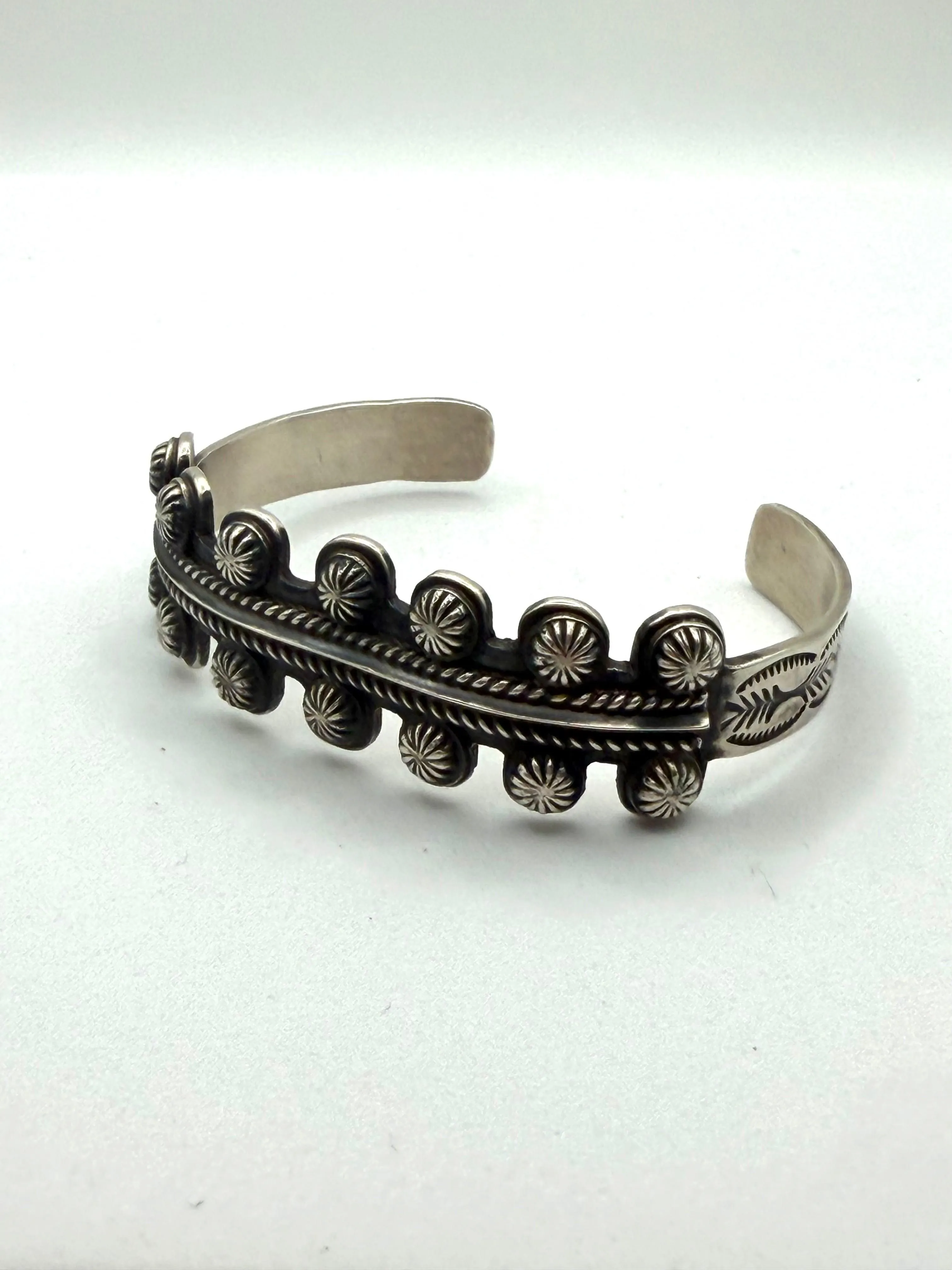 NATIVE HANDMADE STERLING SILVER ADJUSTABLE CUFF SIGNED BY MARY CAYATINETO (TC 11)
