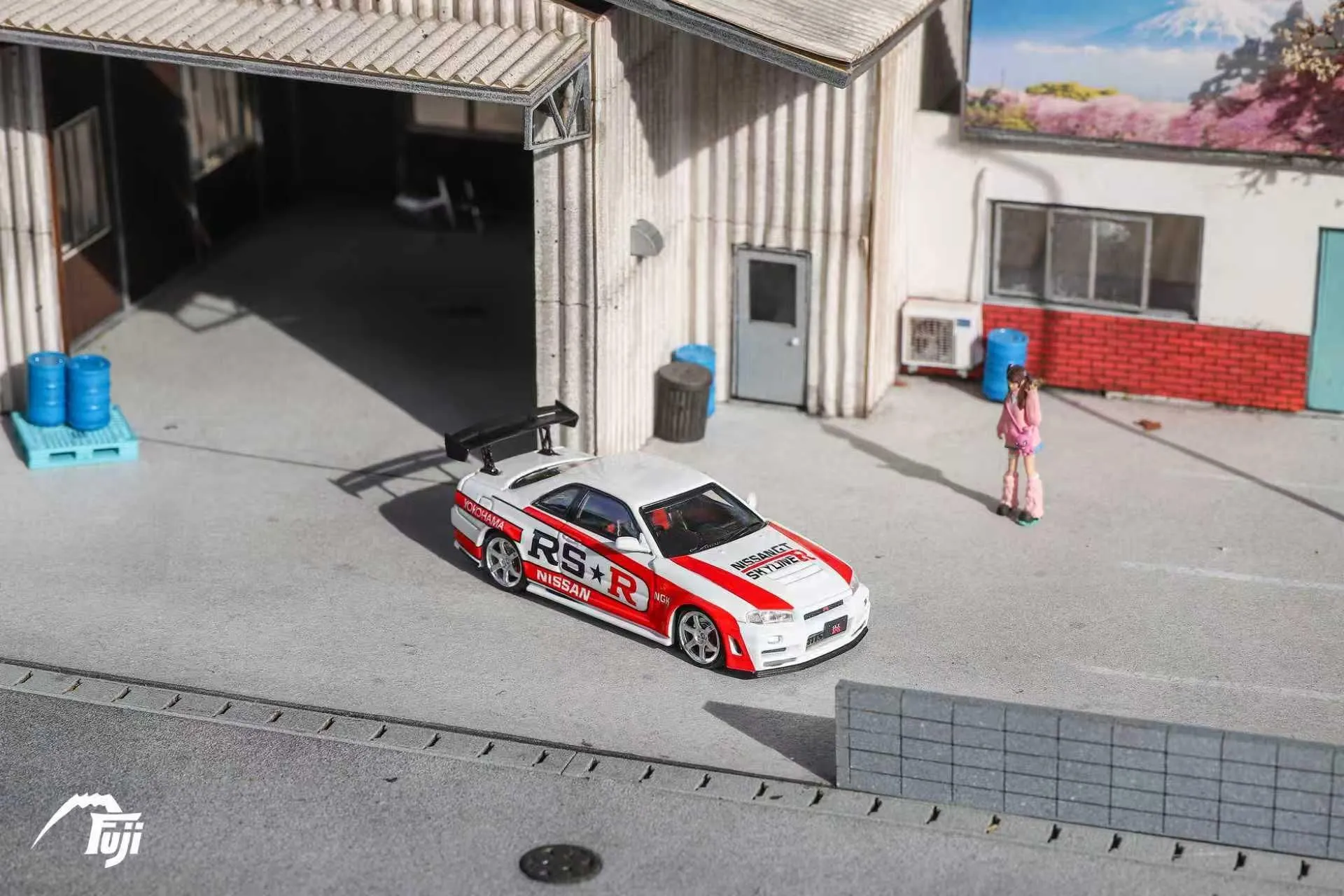 Fuji Skyline Nissan R34 GT-R Nismo Z-Tune High-end Version (White RSR)